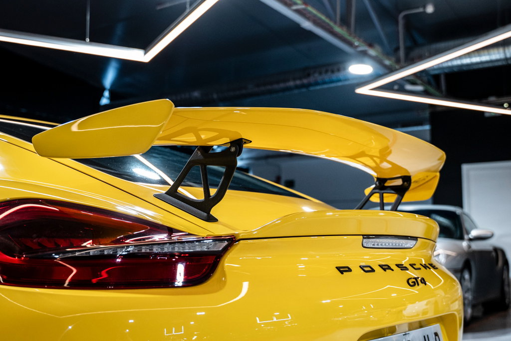 Porsche 981 Cayman GT4