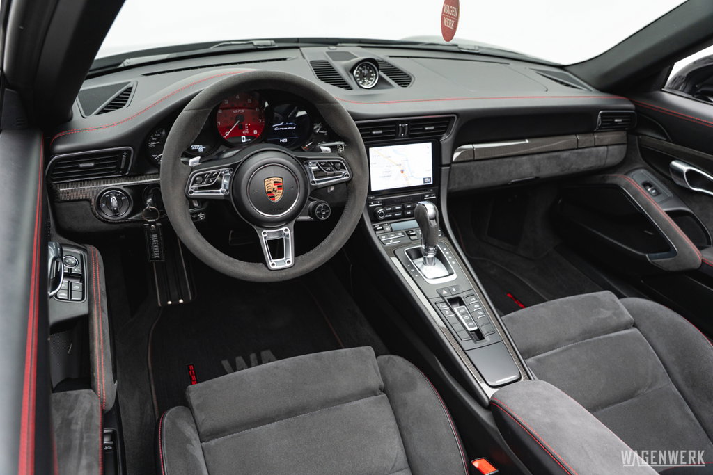Porsche 991.2 Carrera GTS