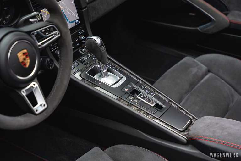 Porsche 991.2 Carrera GTS