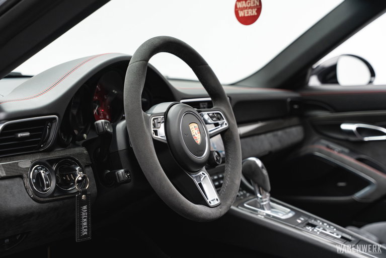 Porsche 991.2 Carrera GTS