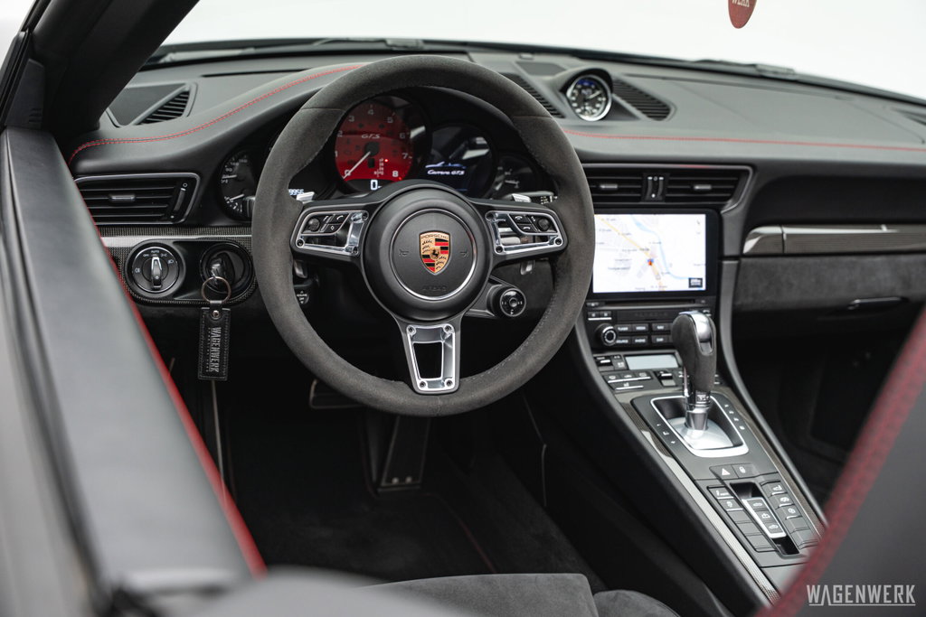 Porsche 991.2 Carrera GTS