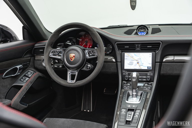 Porsche 991.2 Carrera GTS