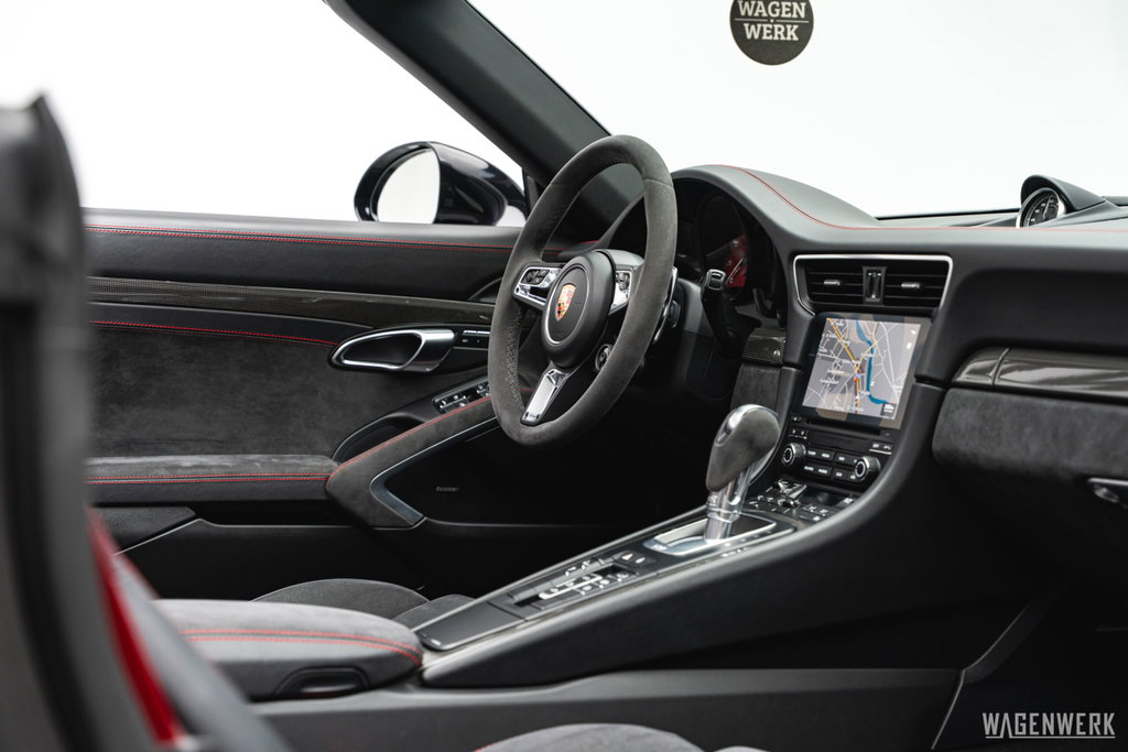 Porsche 991.2 Carrera GTS