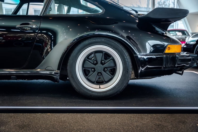 Porsche 911 Carrera 3.2 WTL