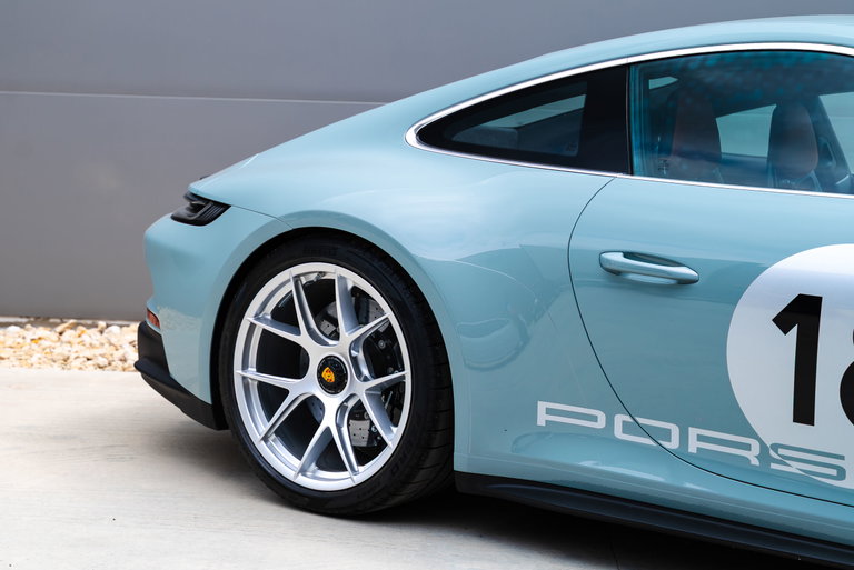 Porsche 911 S/T