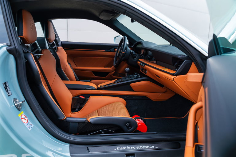Porsche 911 S/T