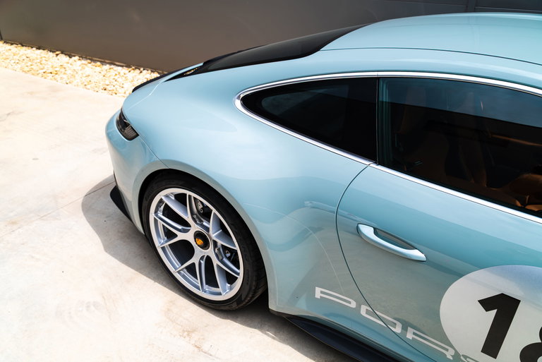 Porsche 911 S/T