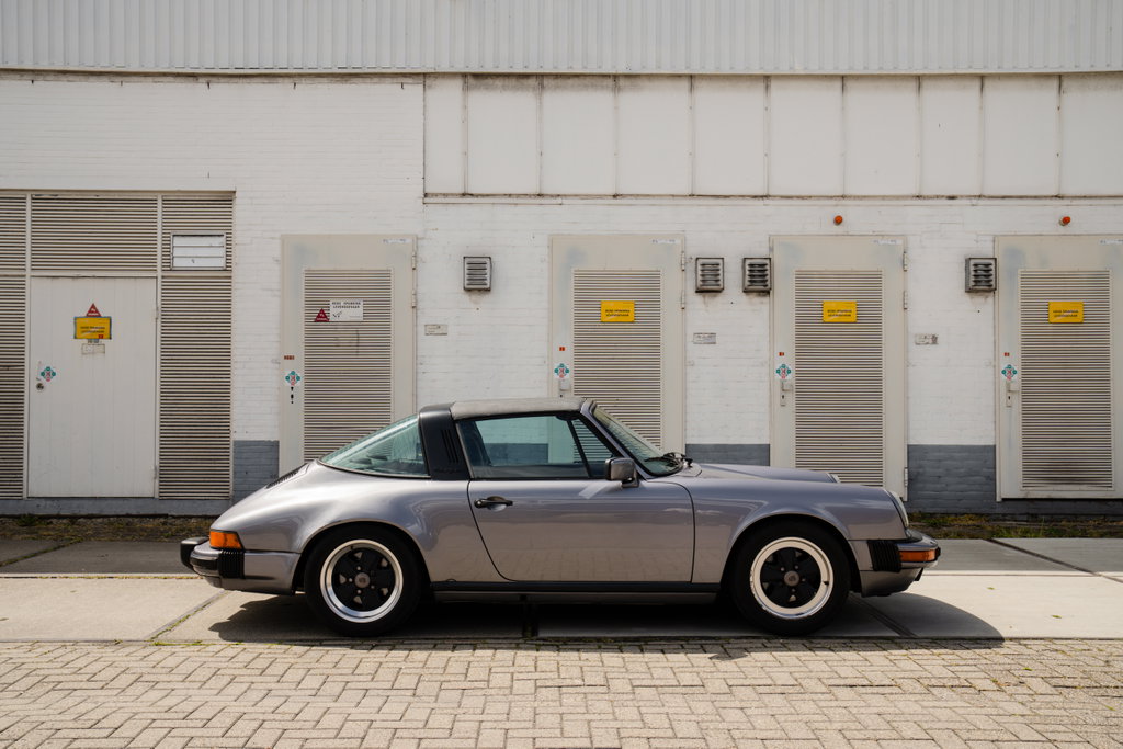 Porsche 911 Carrera 3.2 (US)