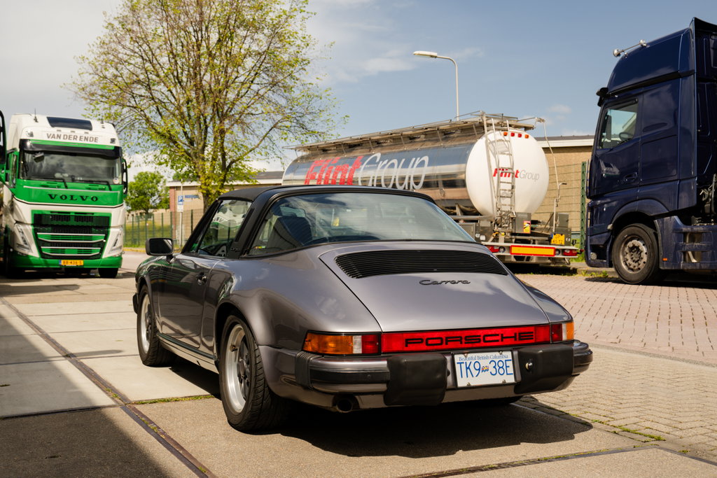 Porsche 911 Carrera 3.2 (US)
