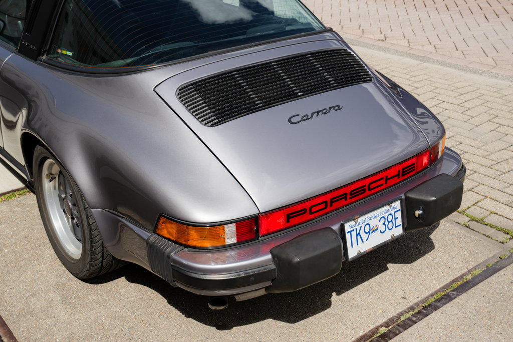 Porsche 911 Carrera 3.2 (US)