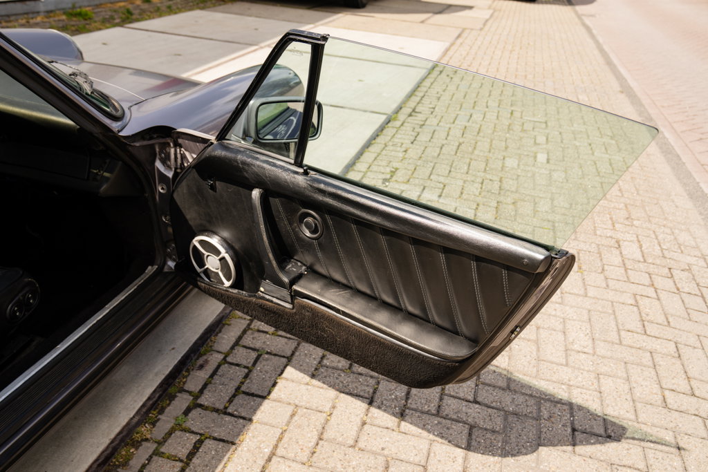 Porsche 911 Carrera 3.2 (US)