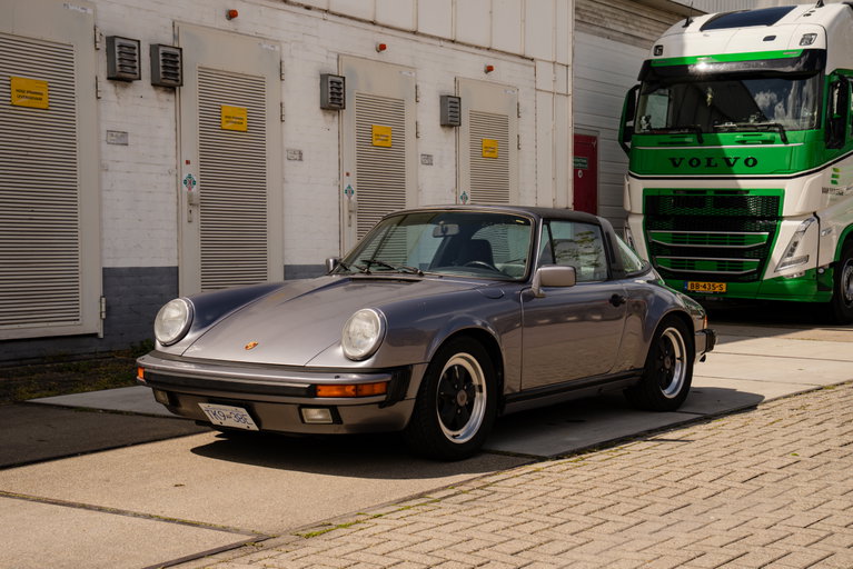 Porsche 911 Carrera 3.2 (US)