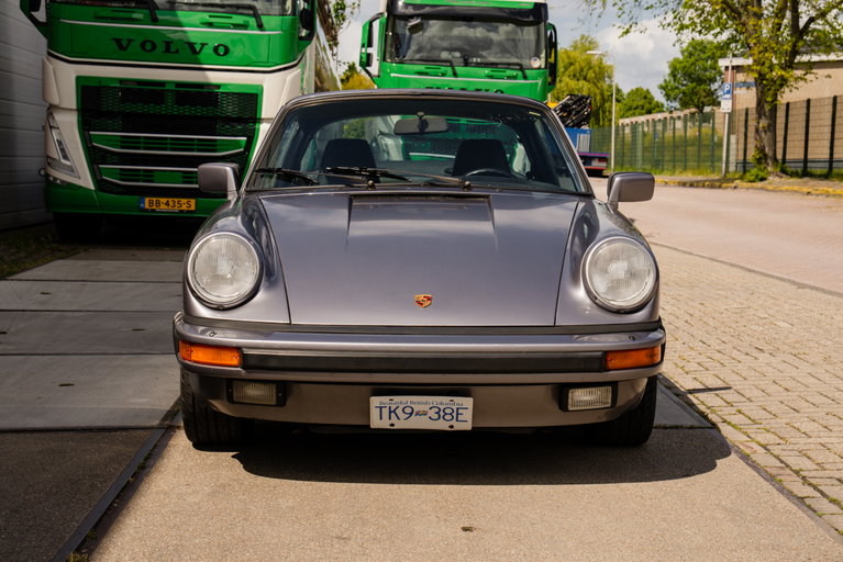 Porsche 911 Carrera 3.2 (US)