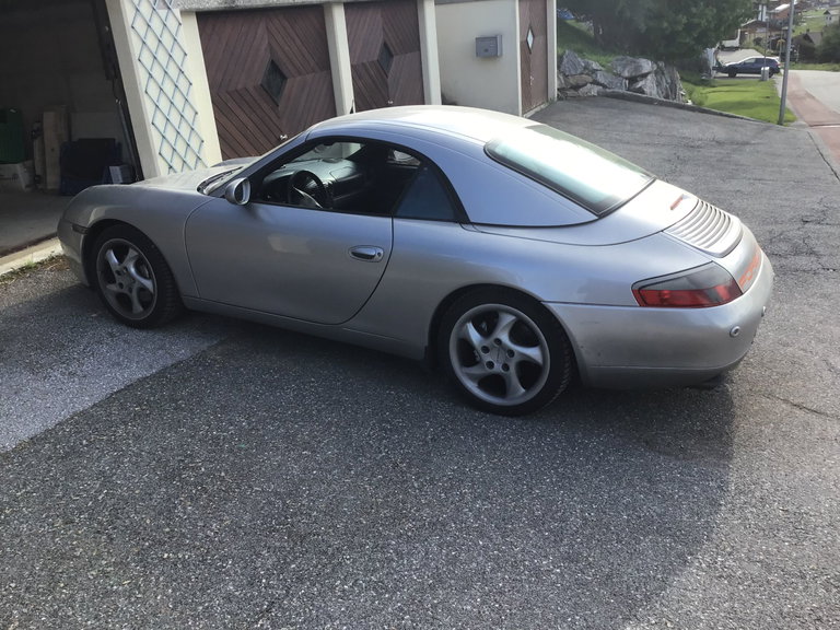 Porsche 996 Carrera 4