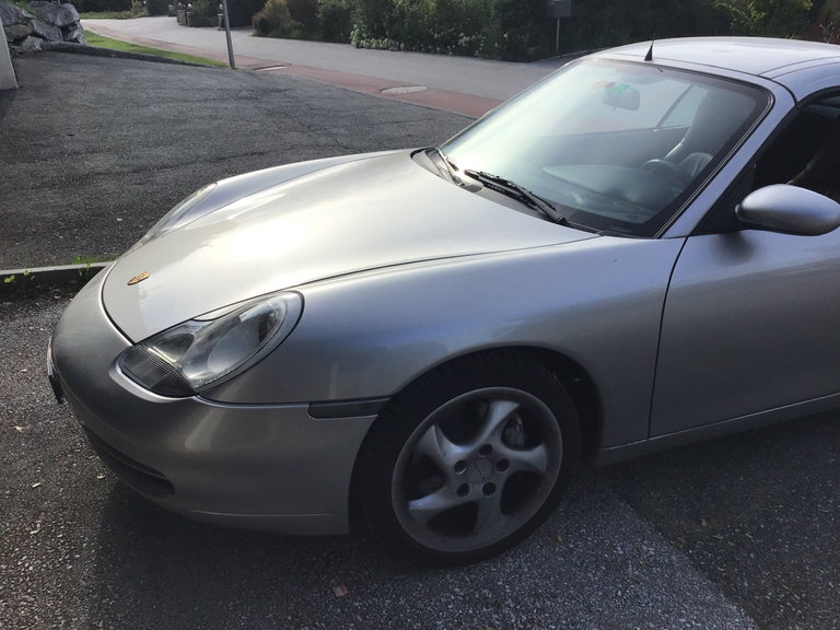 Porsche 996 Carrera 4