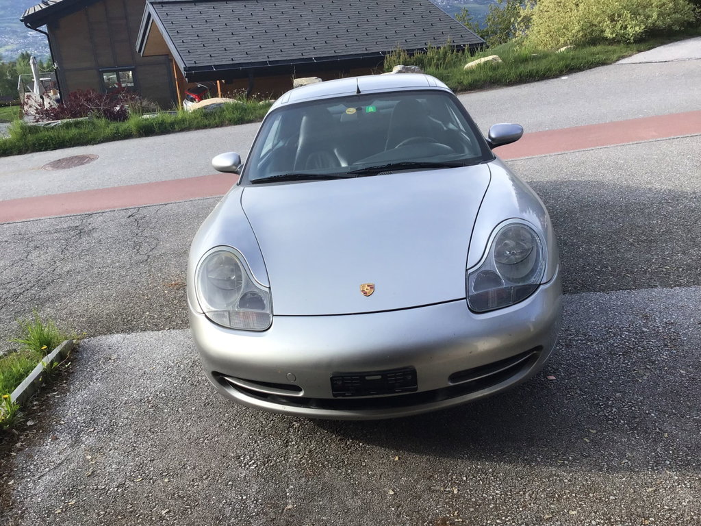 Porsche 996 Carrera 4