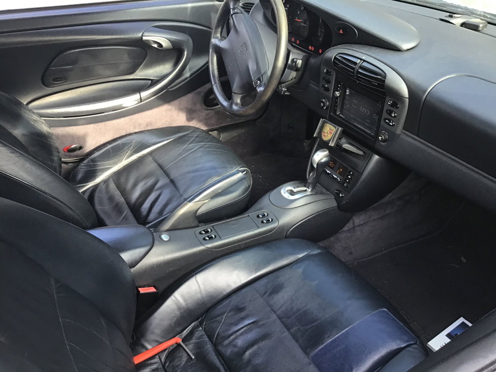 Porsche 996 Carrera 4