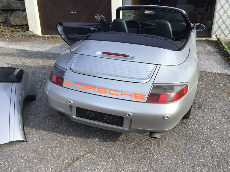 Porsche 996 Carrera 4