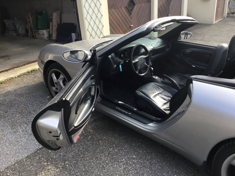 Porsche 996 Carrera 4