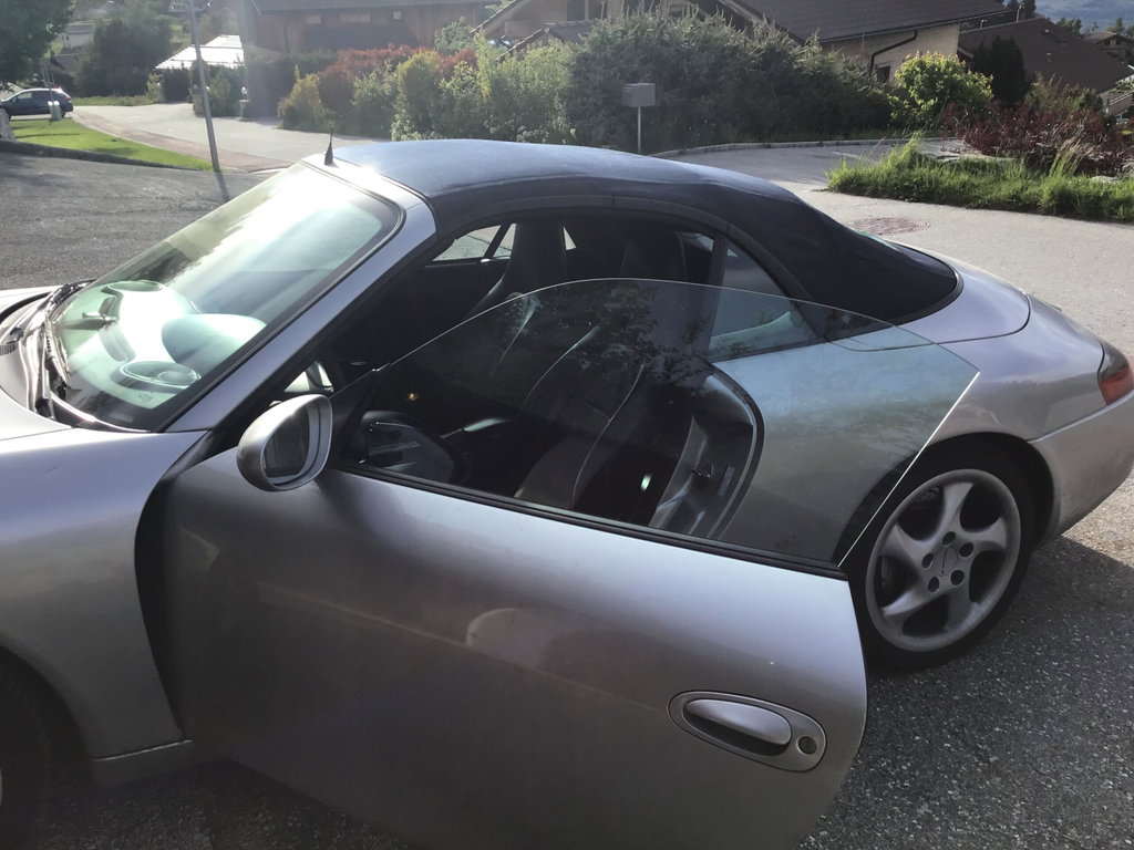 Porsche 996 Carrera 4