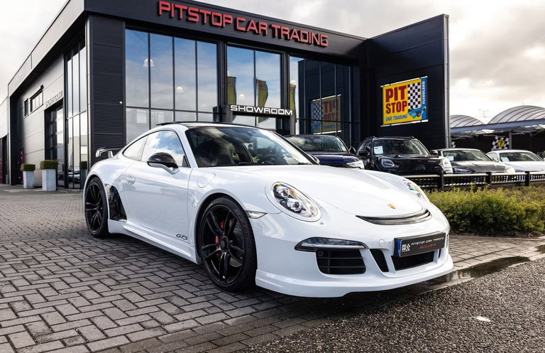 Porsche 991 Carrera GTS