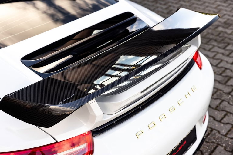 Porsche 991 Carrera GTS