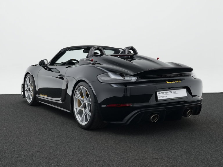Porsche 718 Spyder RS