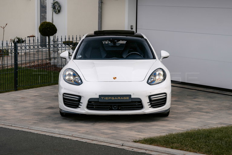 Porsche Panamera GTS