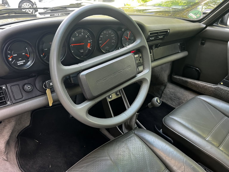 Porsche 911 Carrera 3.2