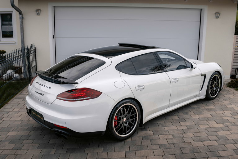 Porsche Panamera GTS