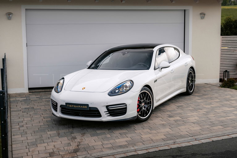 Porsche Panamera GTS