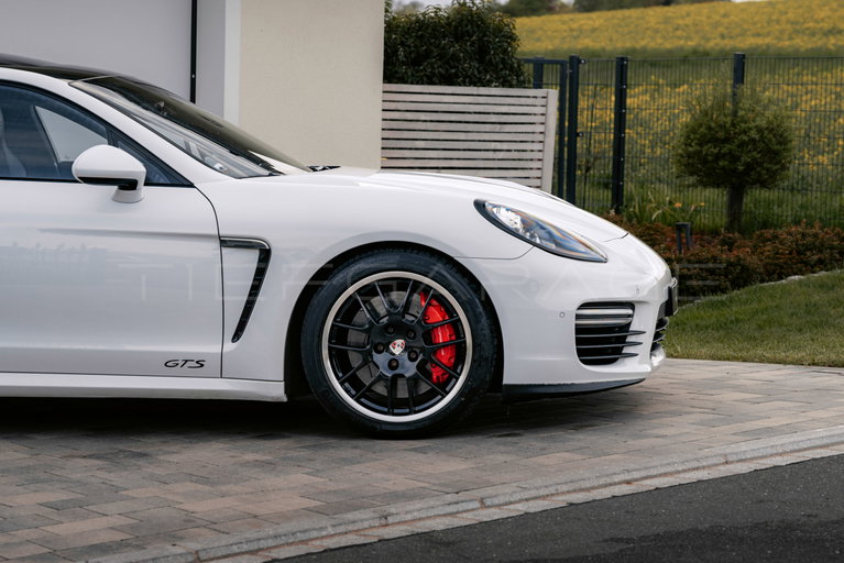 Porsche Panamera GTS