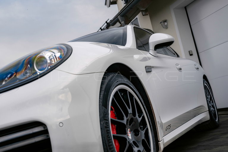 Porsche Panamera GTS