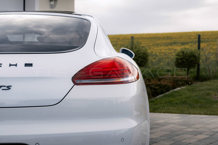 Porsche Panamera GTS