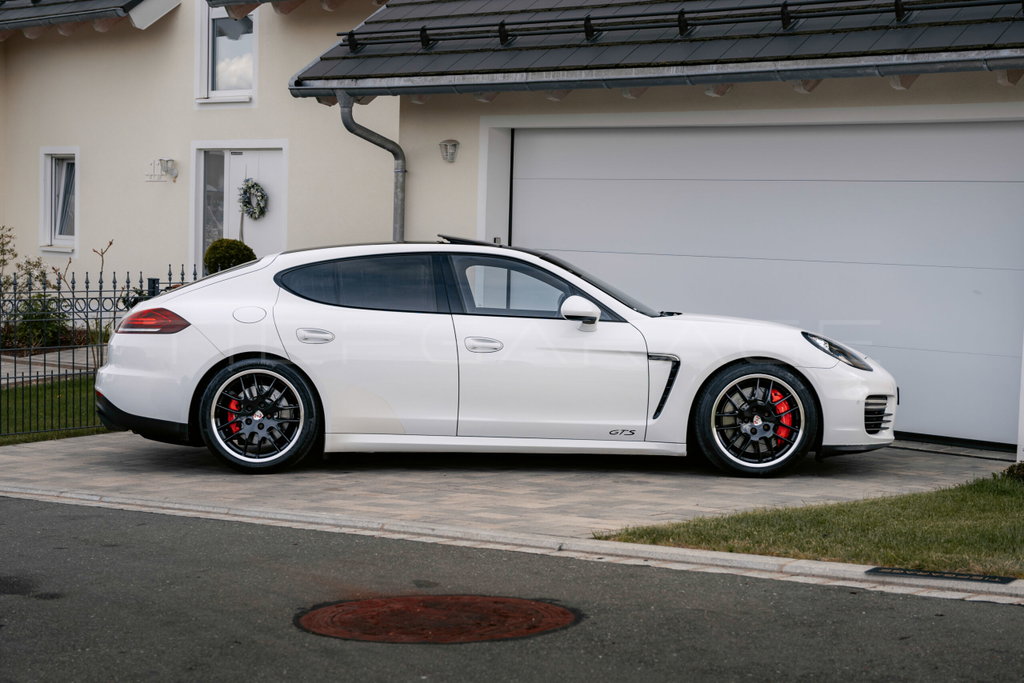 Porsche Panamera GTS