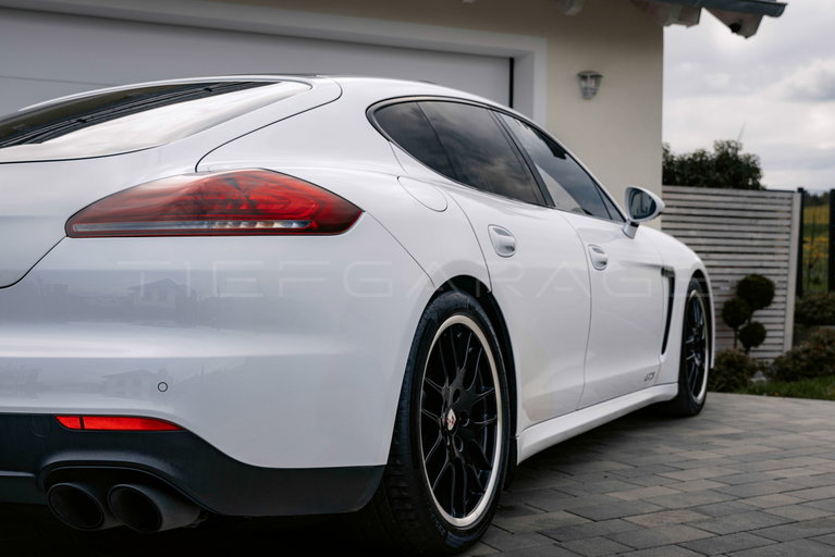 Porsche Panamera GTS