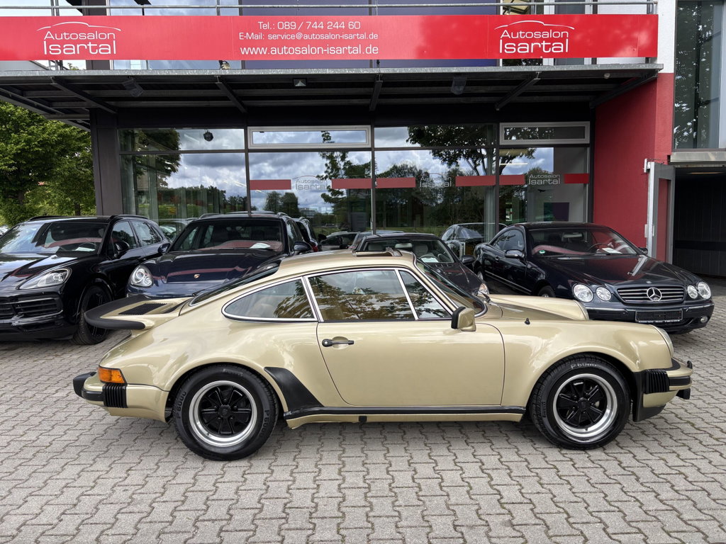 Porsche 911 Turbo 3.0 (US)