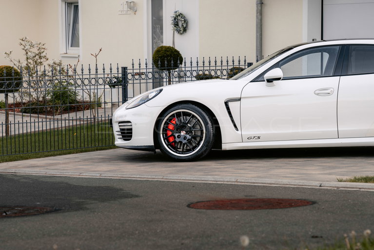 Porsche Panamera GTS