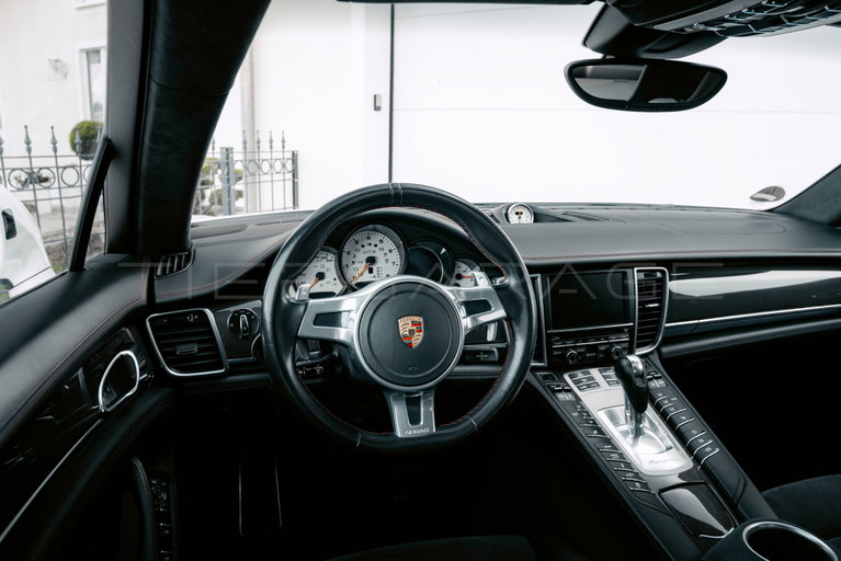 Porsche Panamera GTS