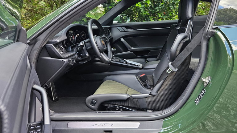 Porsche 992 GT3 Touring