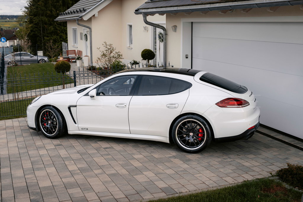 Porsche Panamera GTS