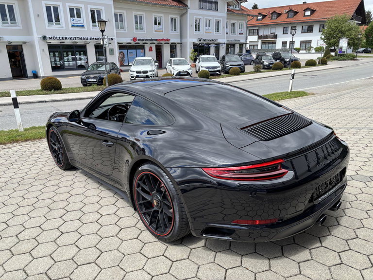 Porsche 991.2 Carrera GTS