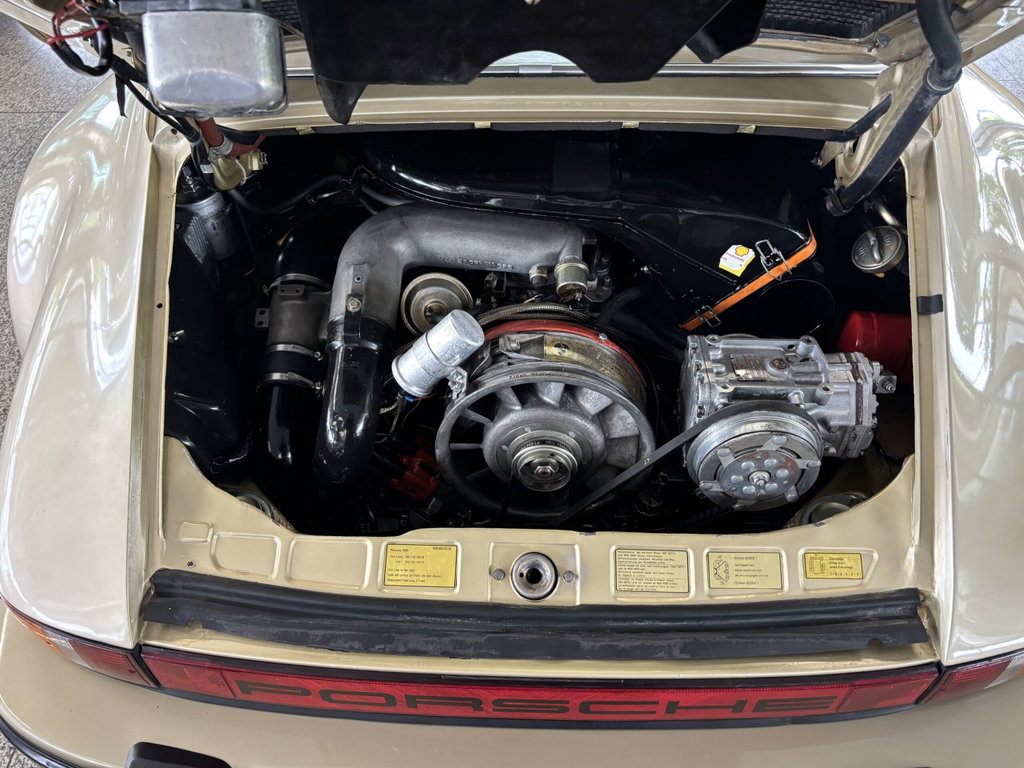 Porsche 911 Turbo 3.0 (US)