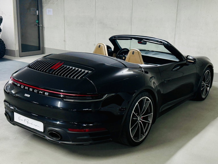 Porsche 992 Carrera 4S