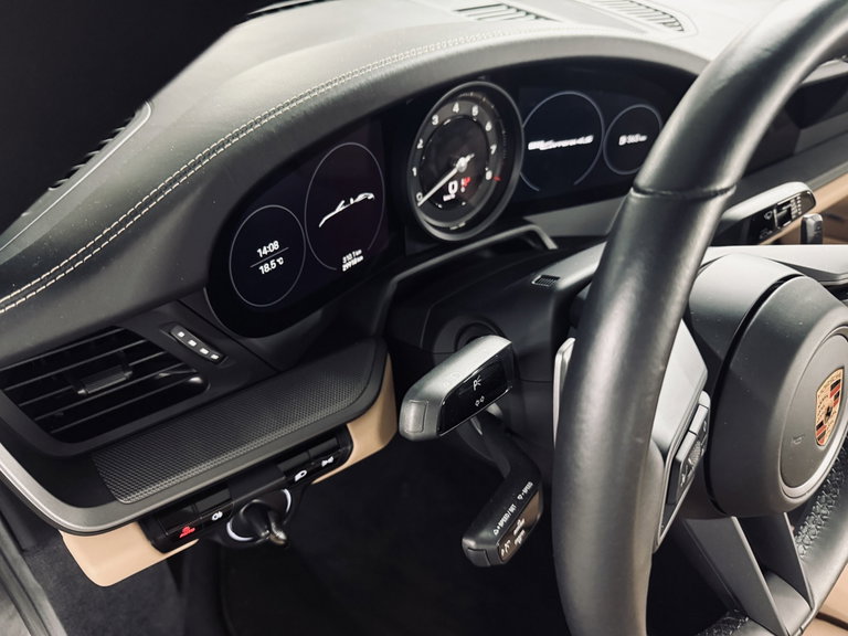Porsche 992 Carrera 4S