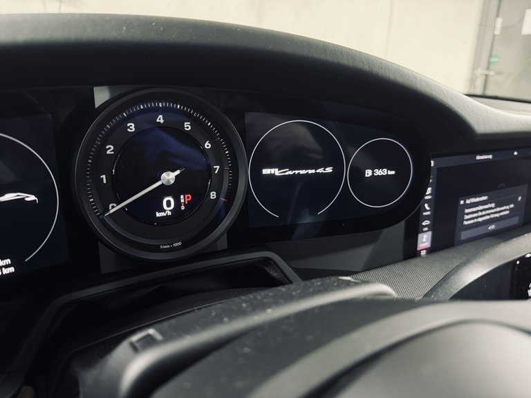 Porsche 992 Carrera 4S