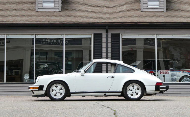 Porsche 911 Carrera 3.2