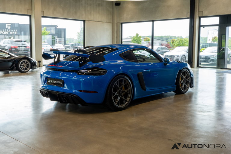 Porsche 718 Cayman GT4 RS