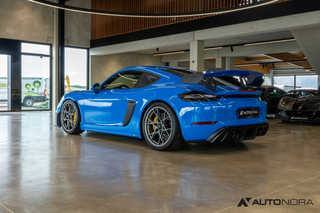 Porsche 718 Cayman GT4 RS