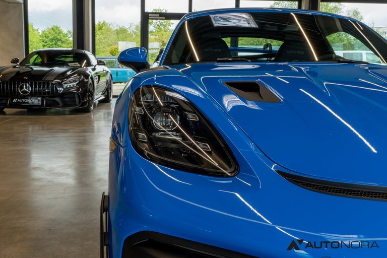 Porsche 718 Cayman GT4 RS